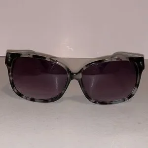 Guess Sunglasses GU7331 BLTO-35 Blue Brown Square Frames with Purple Lenses m_63eda0e192e49144a2dc231e.jpg main image 4